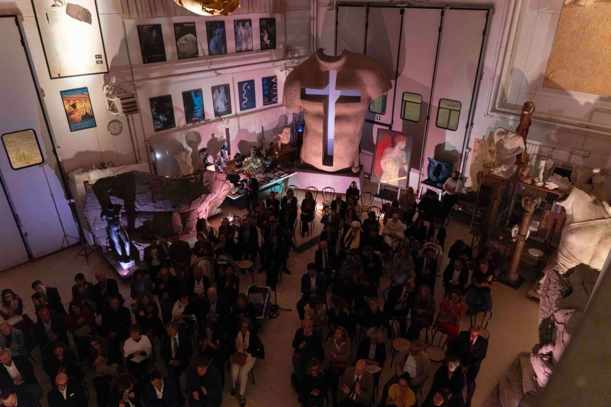 Mitoraj, Mito e Musica