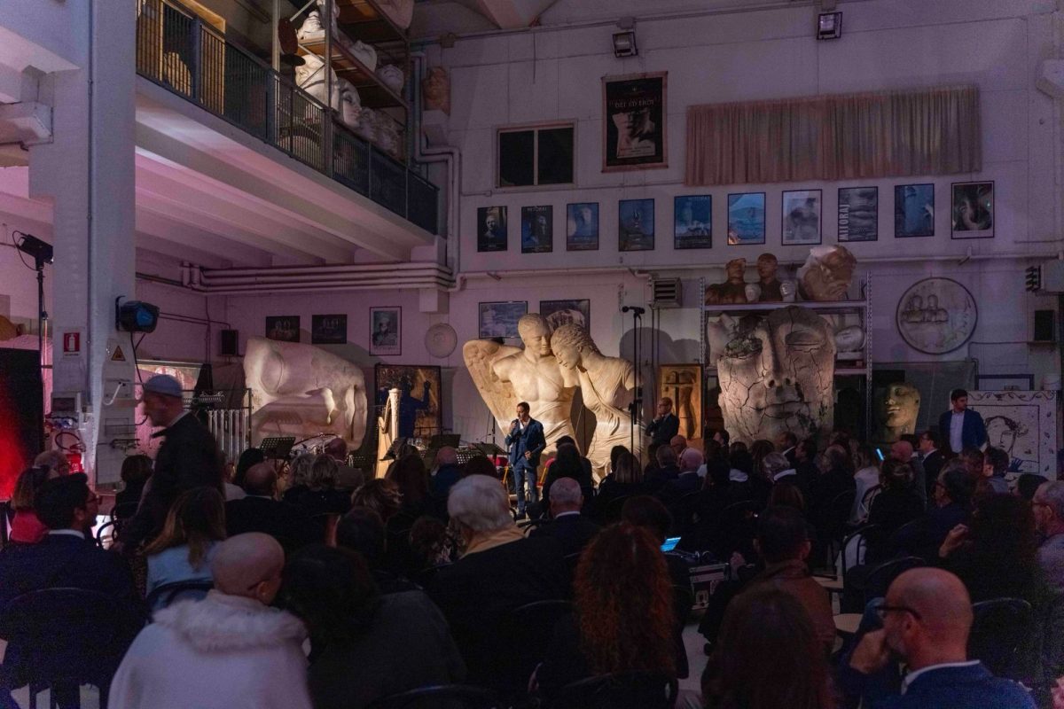 Mitoraj, Mito e Musica