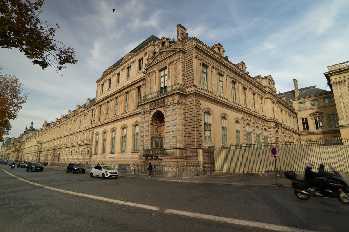 Dmax_Louvre_Il colpo del secolo