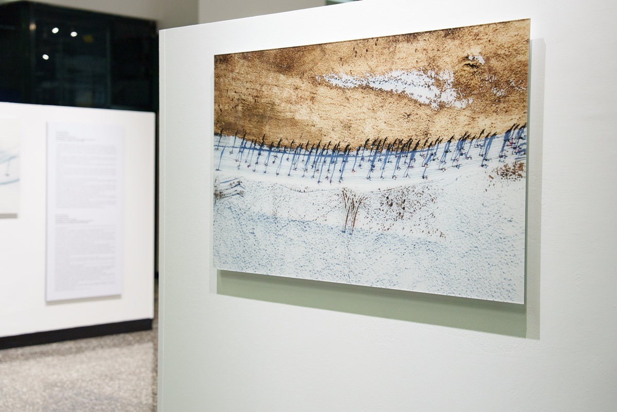 White Entropy di Jacopo Di Cera - installation view - Foto di Luca Pompei_1