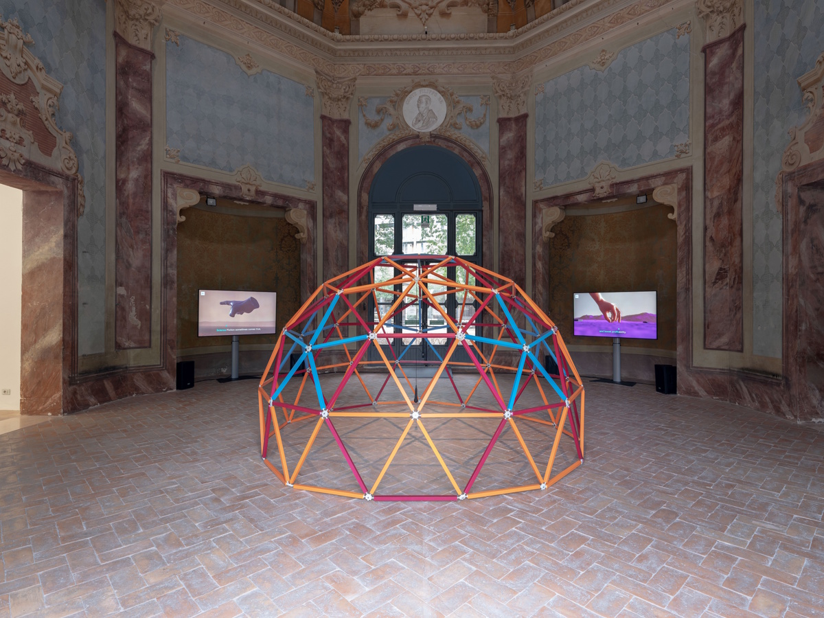 The Hollow Chorus IO COSE