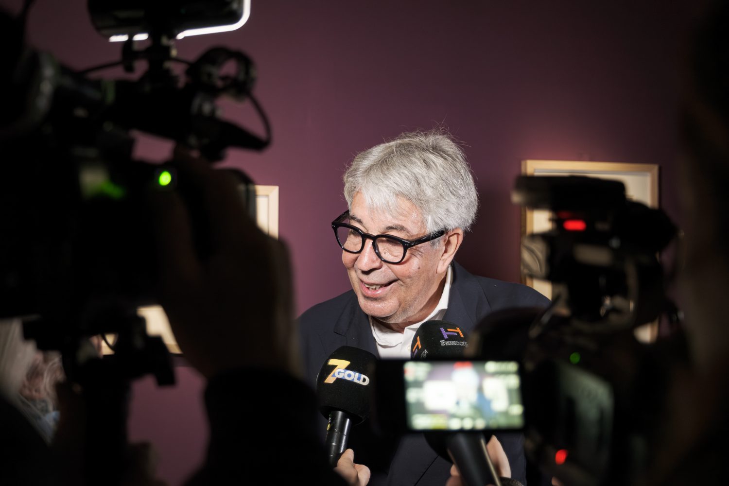 Visitatori durante l'esperienza in realtà virtuale dedicata a M.C. Escher al Museo Eremitani di Padova