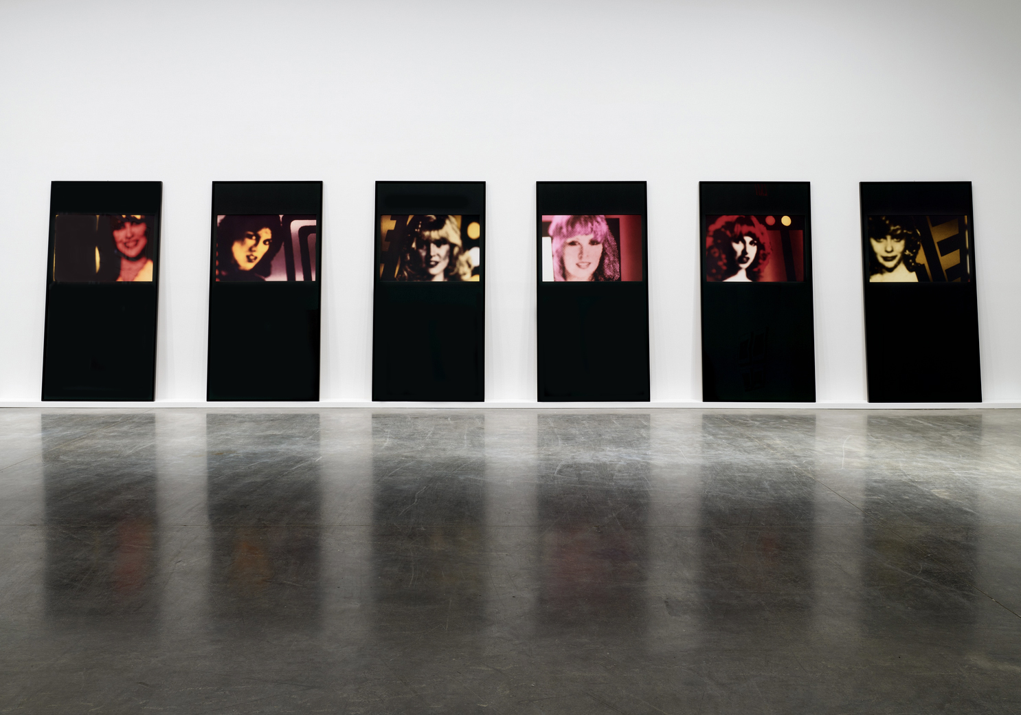 Installazione di Richard Prince nella mostra Helter Skelter alla Fondazione Prada Venezia