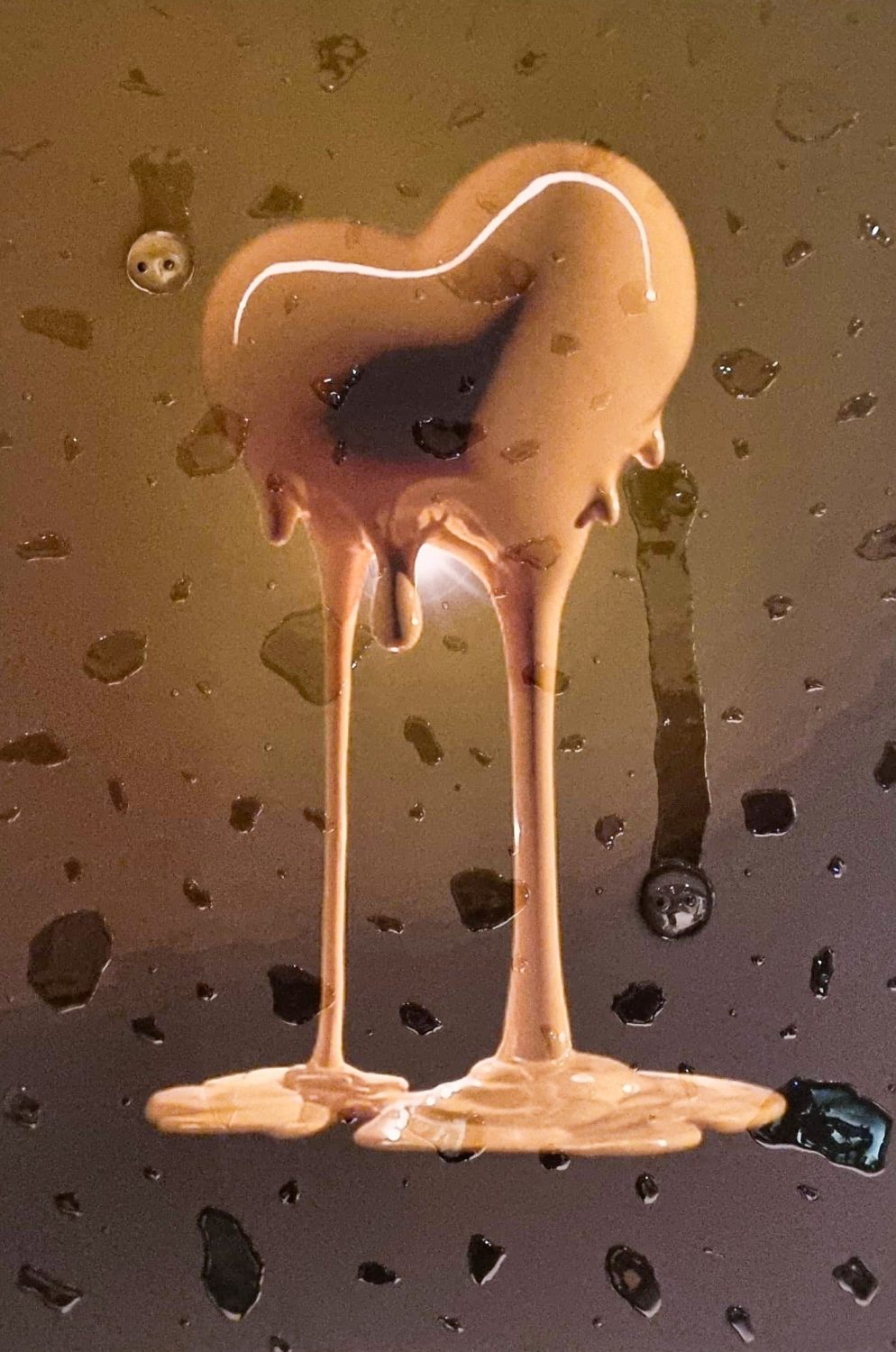 Veduta della mostra DRIP con opere di Alvin e Cheone esposte nel ristorante AB – Il lusso della semplicità a Venezia