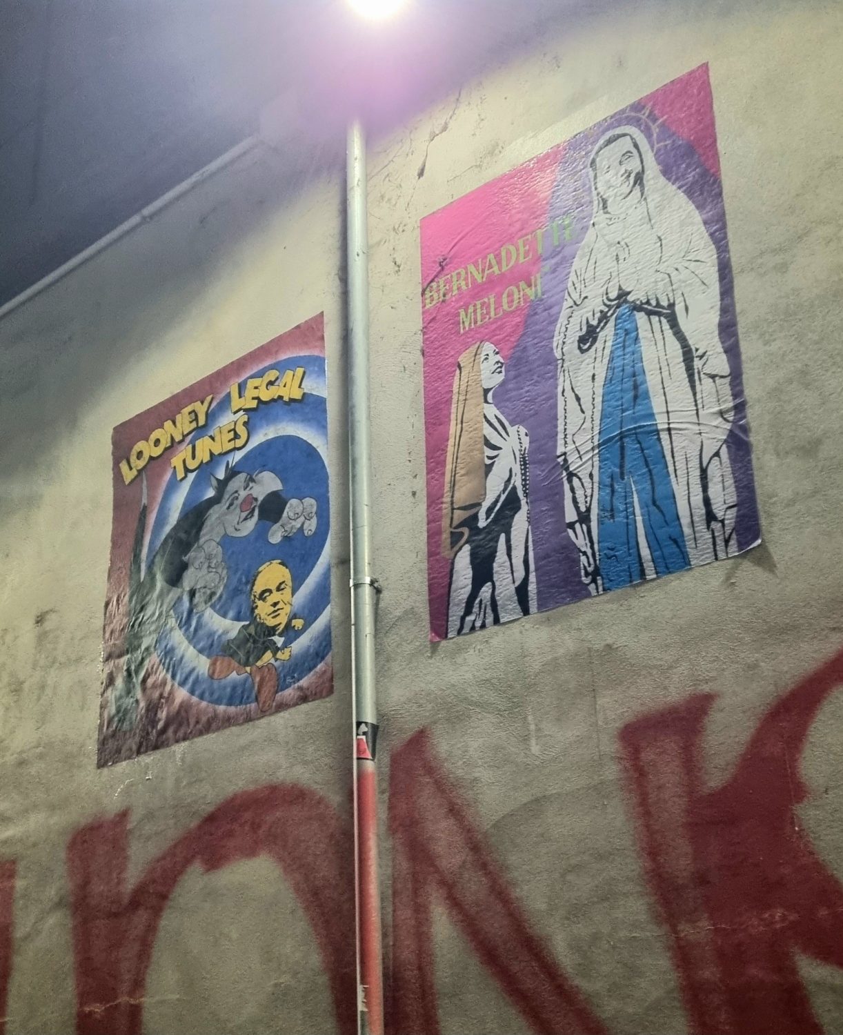 Dettaglio dell'opera Politic POP 14 di Rigaff con riferimenti a politica e magistratura