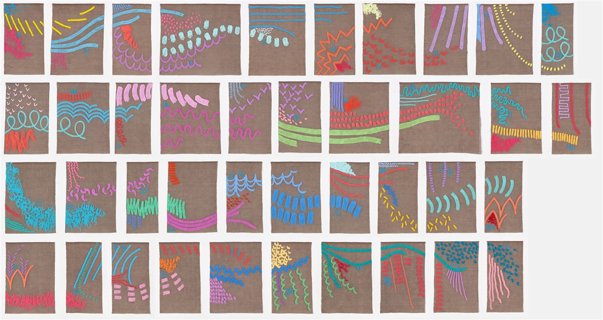 L'opera Quaranta tele di Giorgio Griffa, 2001, con moduli pittorici diversi su quaranta tele