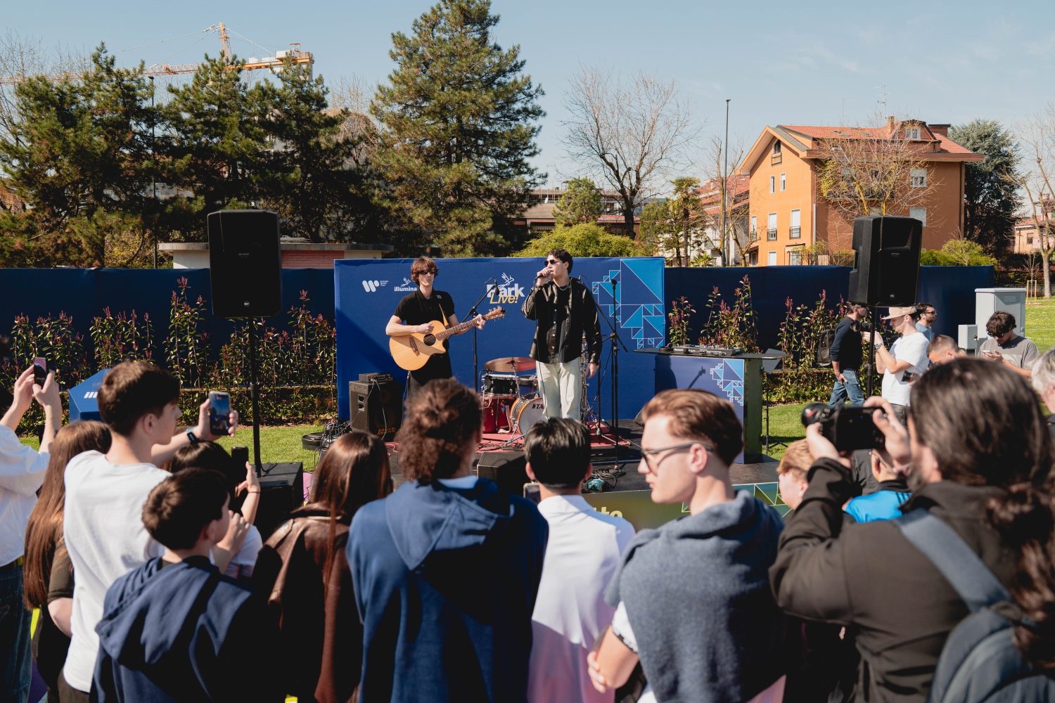 Dettaglio delle aree calisthenics del playground Sport Illumina a Cologno Monzese