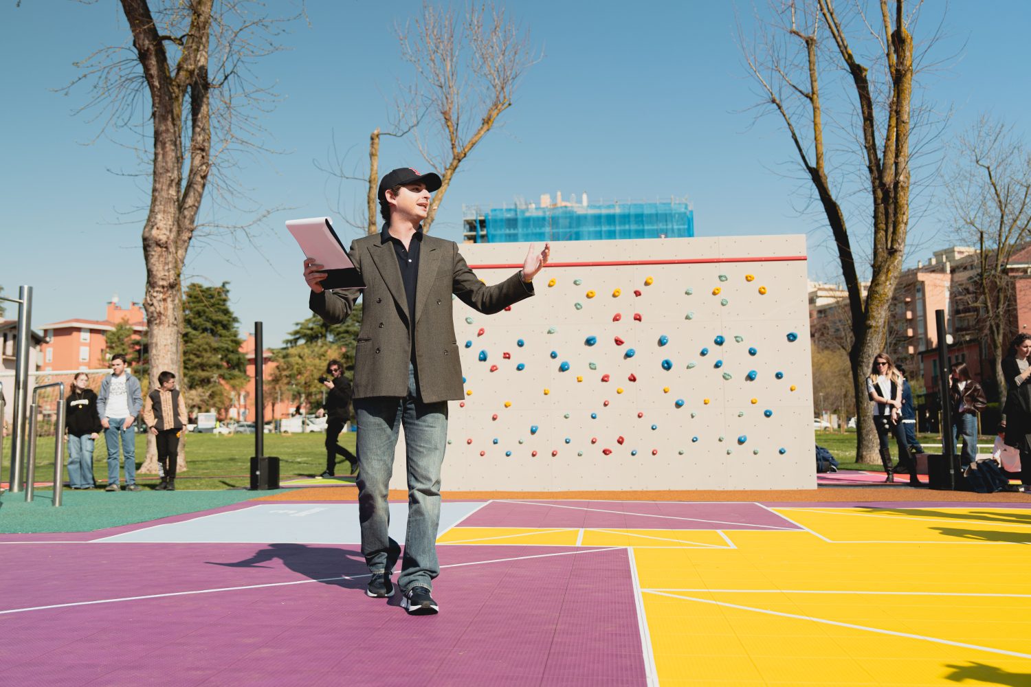 Veduta del campo da basket 3x3 del progetto Sport Illumina a Cologno Monzese