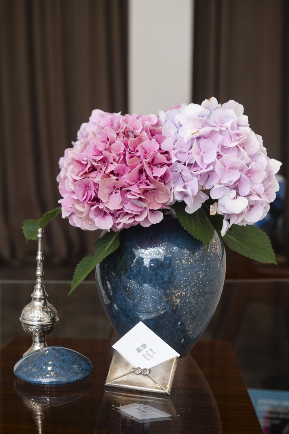 Interno della Moiré Gallery Milano in Via Borgospesso 18