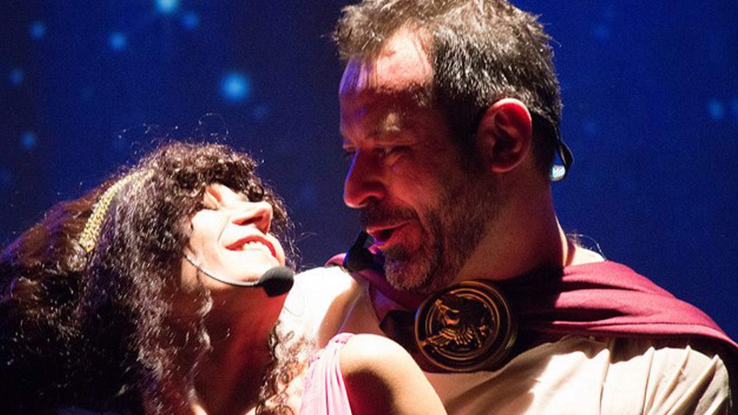 Penelope e Ulisse in una scena comica del musical L’Odissea – Una Vera Troyata di Thomas Centaro