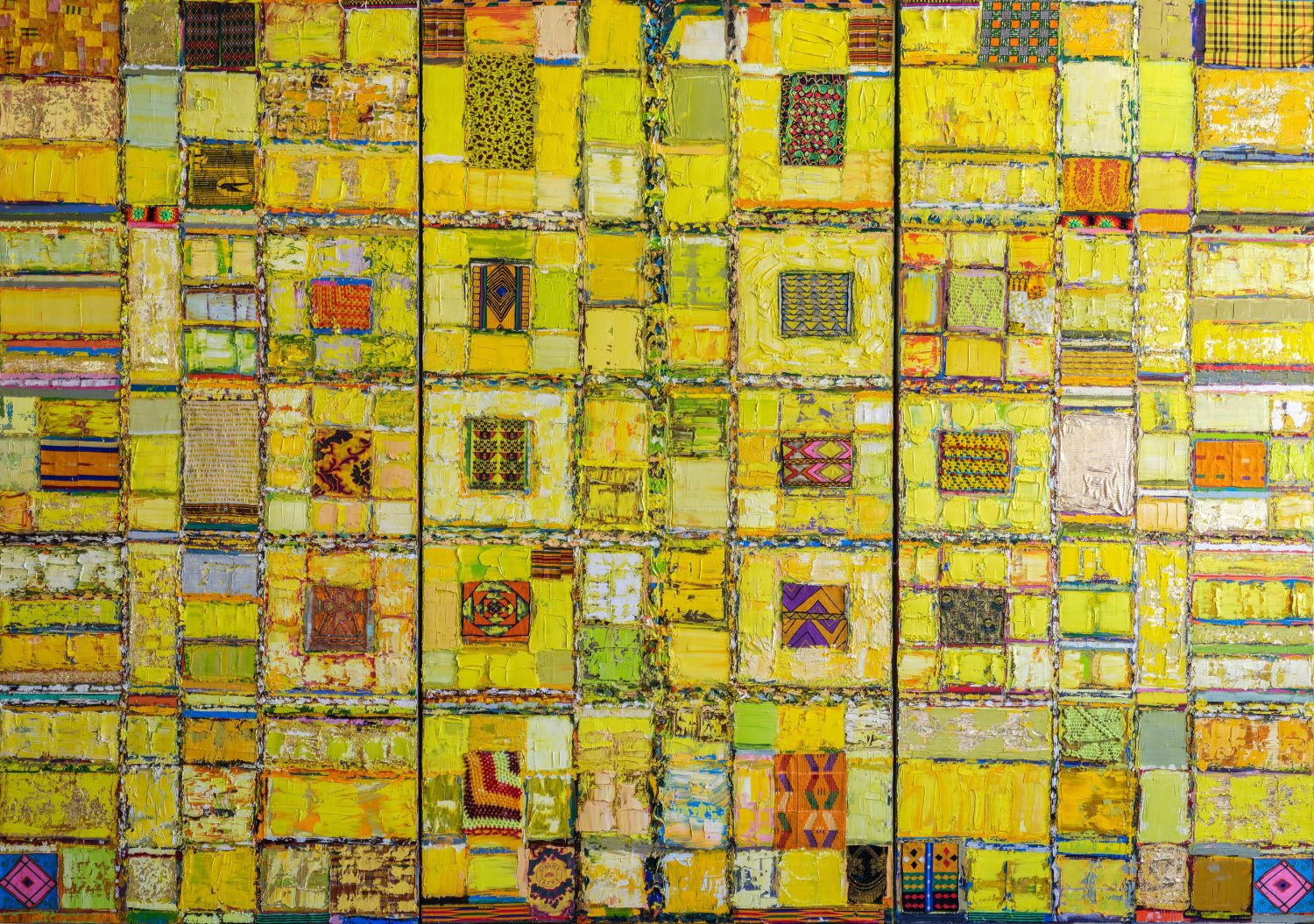 Opera astratta di Tegene Kunbi con tessuti e pittura per il Padiglione Etiopia alla Biennale Arte 2026.